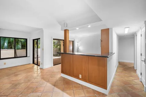 16 Via Lago Boynton Beach FL 33435