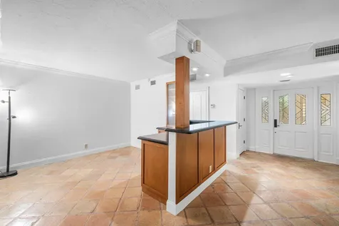 16 Via Lago Boynton Beach FL 33435