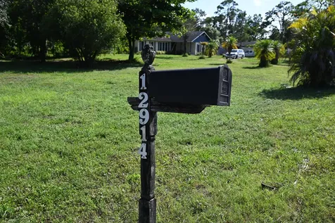12914 Raymond Drive Loxahatchee Groves FL 33470