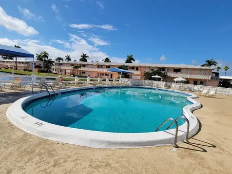 1015 SW 11th Avenue Hallandale Beach FL 33009