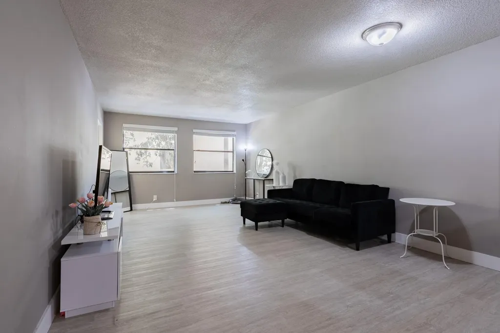 8100 Geneva Court Doral FL 33166