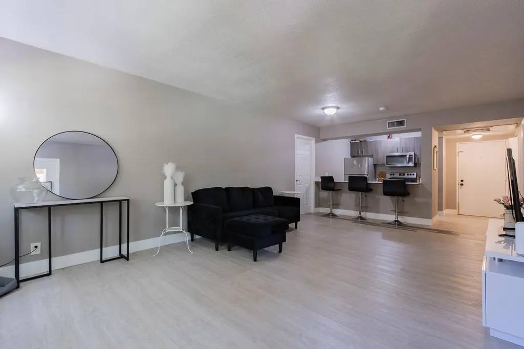 8100 Geneva Court Doral FL 33166