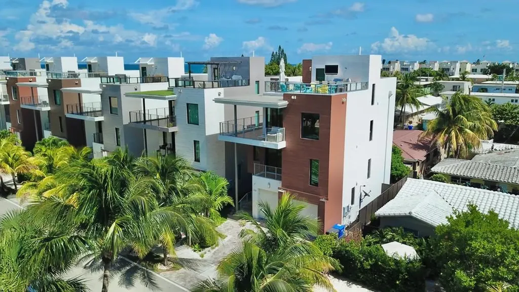 348 Balboa Street Hollywood FL 33019