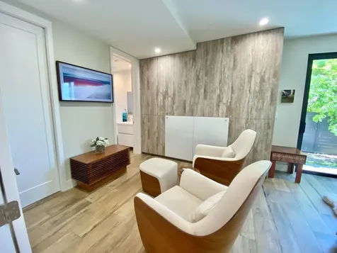348 Balboa Street Hollywood FL 33019