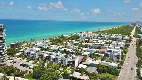 348 Balboa Street Hollywood FL 33019