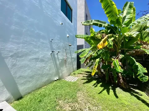 348 Balboa Street Hollywood FL 33019