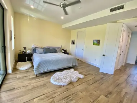 348 Balboa Street Hollywood FL 33019