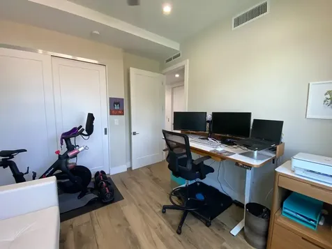 348 Balboa Street Hollywood FL 33019