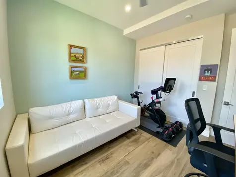 348 Balboa Street Hollywood FL 33019