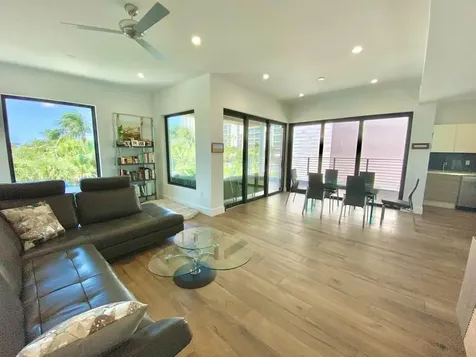 348 Balboa Street Hollywood FL 33019