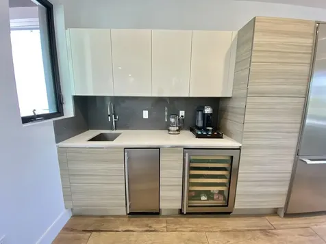 348 Balboa Street Hollywood FL 33019