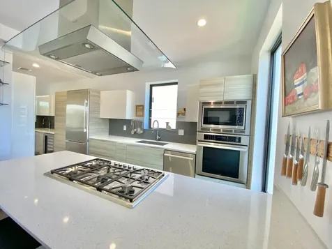 348 Balboa Street Hollywood FL 33019