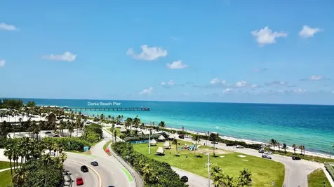 348 Balboa Street Hollywood FL 33019