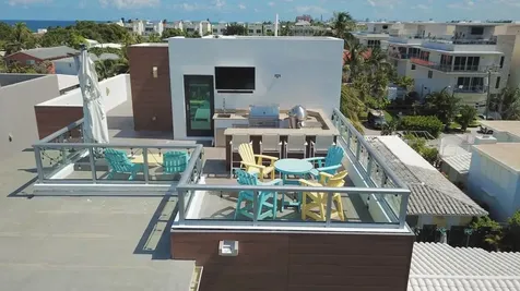 348 Balboa Street Hollywood FL 33019