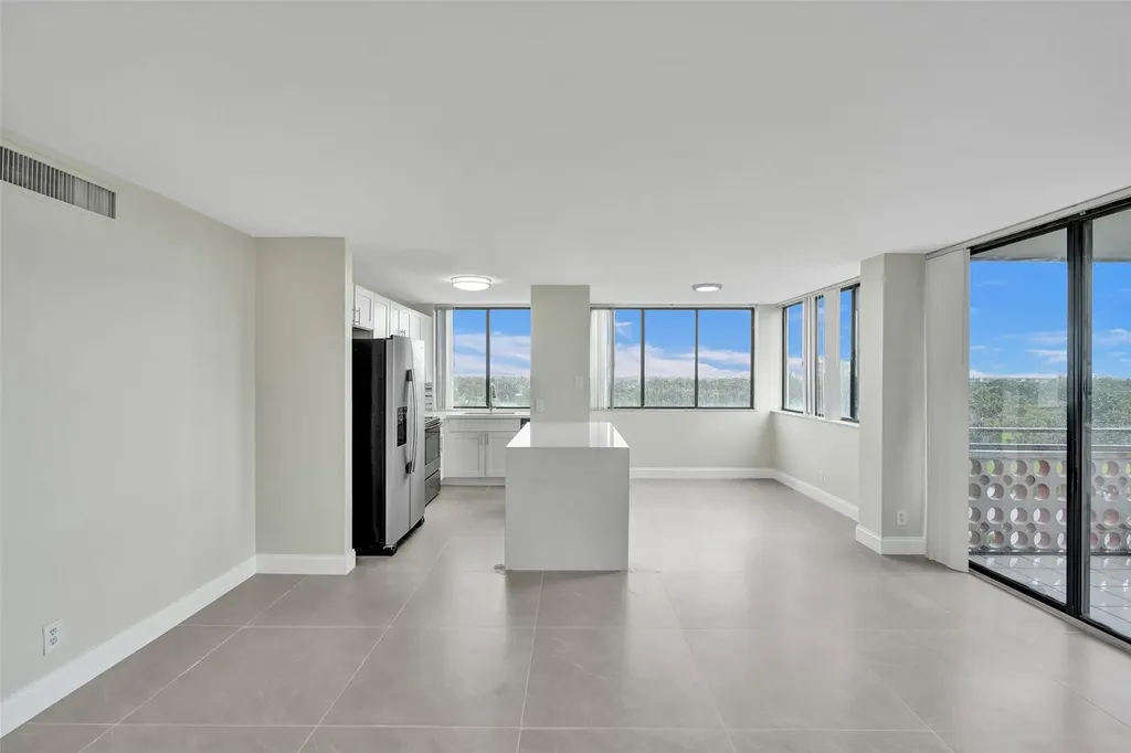 4222 Inverrary Boulevard Lauderhill FL 33319