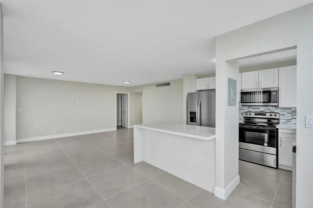 4222 Inverrary Boulevard Lauderhill FL 33319