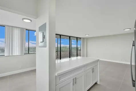 4222 Inverrary Boulevard Lauderhill FL 33319