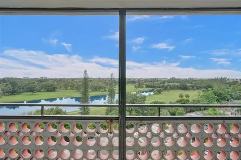 4222 Inverrary Boulevard Lauderhill FL 33319