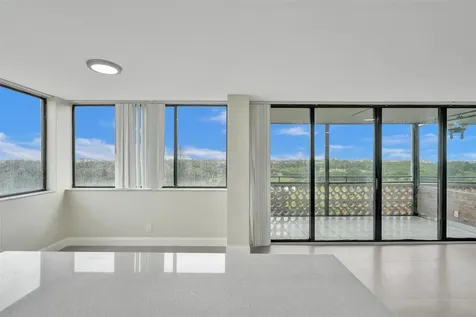 4222 Inverrary Boulevard Lauderhill FL 33319