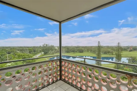 4222 Inverrary Boulevard Lauderhill FL 33319