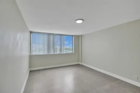 4222 Inverrary Boulevard Lauderhill FL 33319