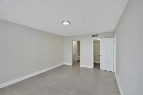 4222 Inverrary Boulevard Lauderhill FL 33319