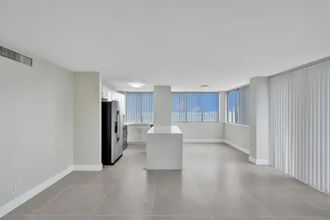 4222 Inverrary Boulevard Lauderhill FL 33319
