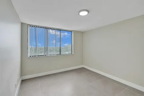 4222 Inverrary Boulevard Lauderhill FL 33319