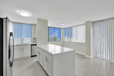 4222 Inverrary Boulevard Lauderhill FL 33319