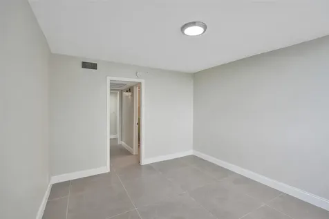4222 Inverrary Boulevard Lauderhill FL 33319