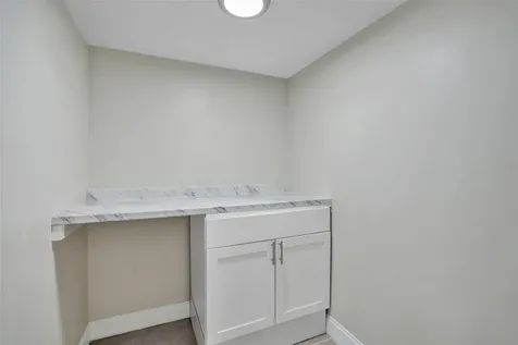 4222 Inverrary Boulevard Lauderhill FL 33319