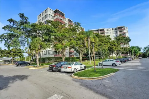 4222 Inverrary Boulevard Lauderhill FL 33319