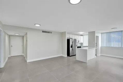 4222 Inverrary Boulevard Lauderhill FL 33319