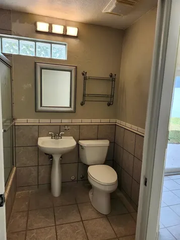 953 NE 34th Street Oakland Park FL 33334
