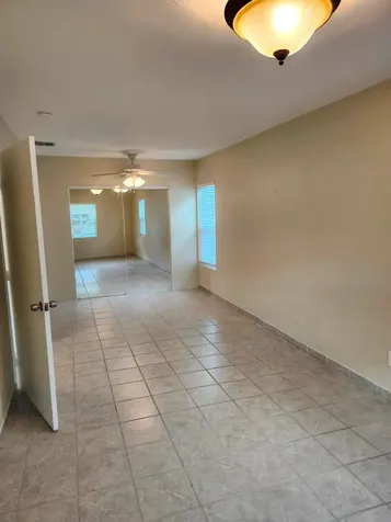953 NE 34th Street Oakland Park FL 33334