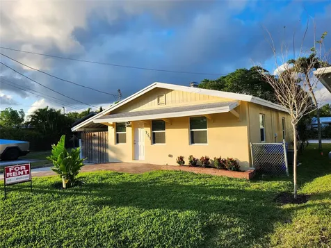 953 NE 34th Street Oakland Park FL 33334