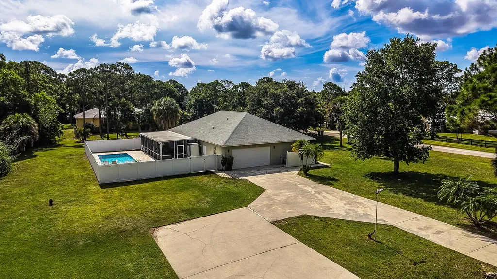 6681 140th Lane N Palm Beach Gardens FL 33418