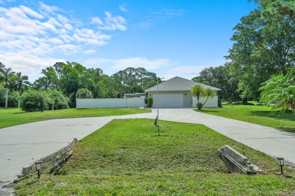 6681 140th Lane N Palm Beach Gardens FL 33418