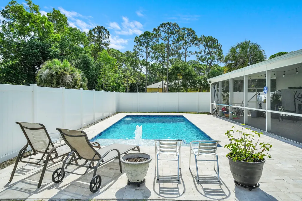 6681 140th Lane N Palm Beach Gardens FL 33418