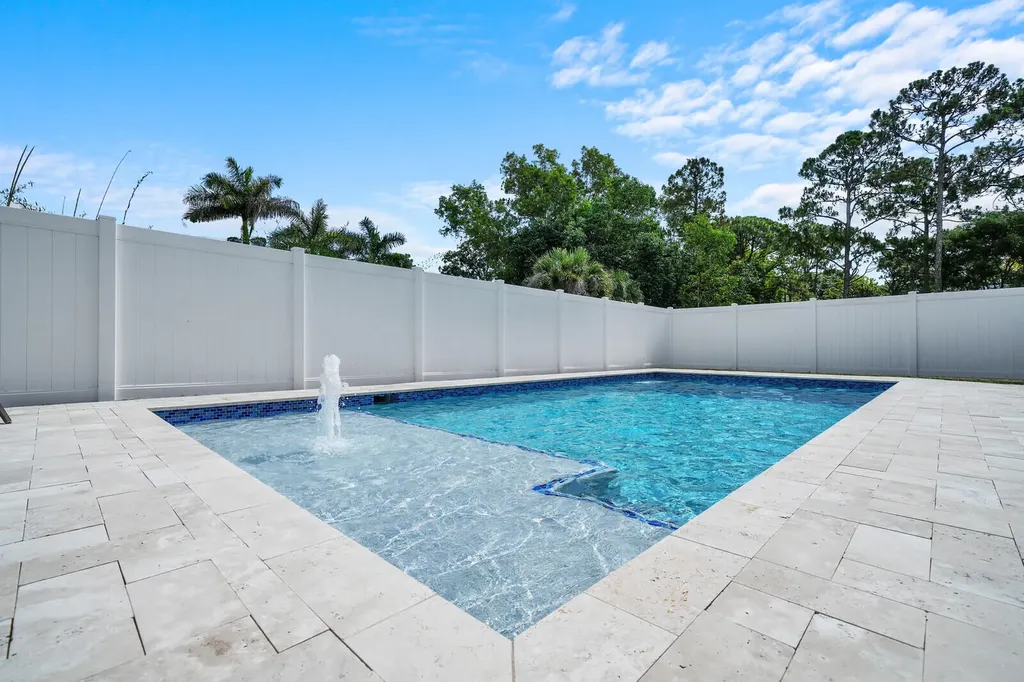 6681 140th Lane N Palm Beach Gardens FL 33418