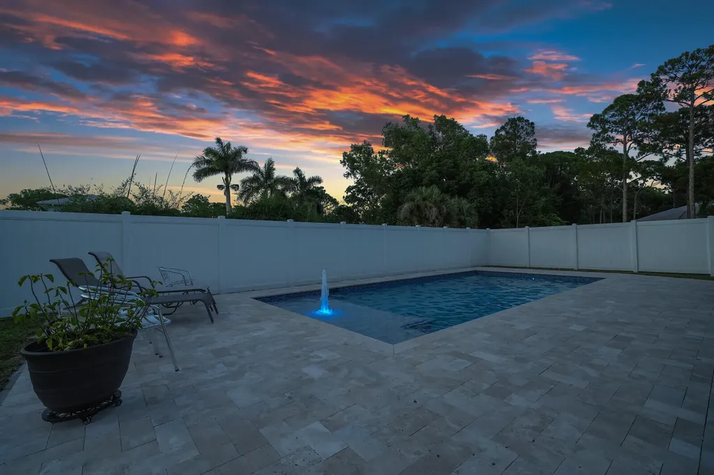6681 140th Lane N Palm Beach Gardens FL 33418
