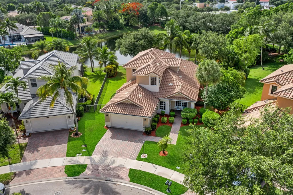 6152 NW 108th Way Parkland FL 33076