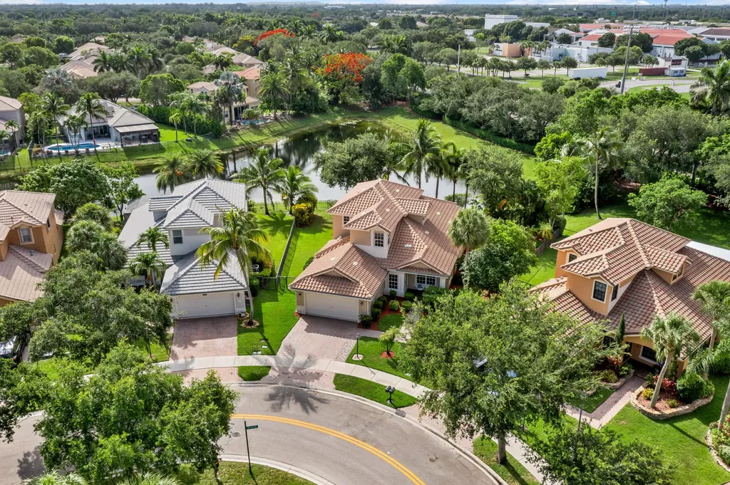 6152 NW 108th Way Parkland FL 33076