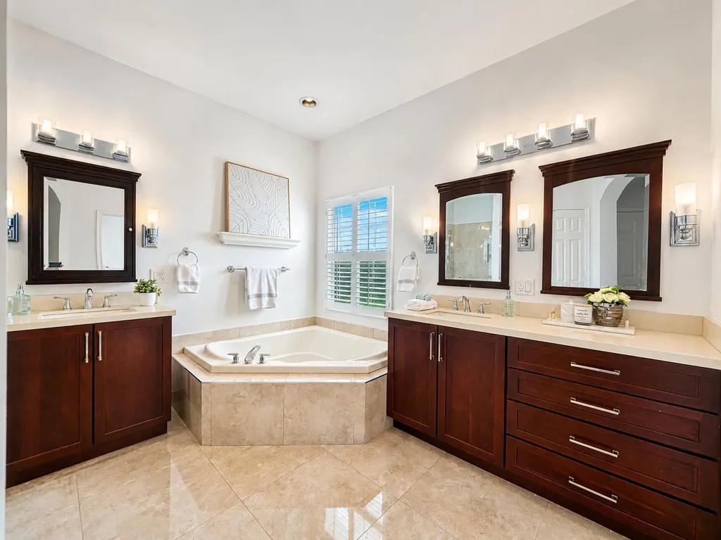 6152 NW 108th Way Parkland FL 33076