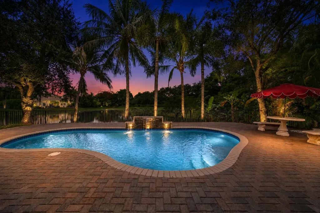 6152 NW 108th Way Parkland FL 33076