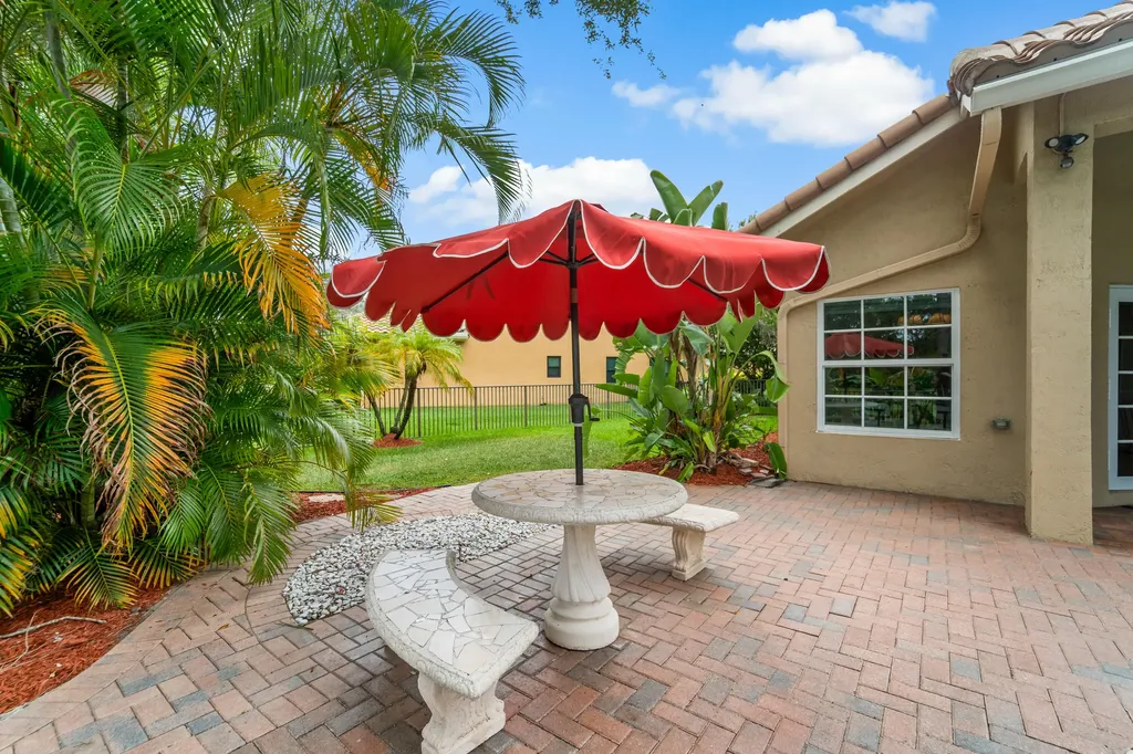 6152 NW 108th Way Parkland FL 33076
