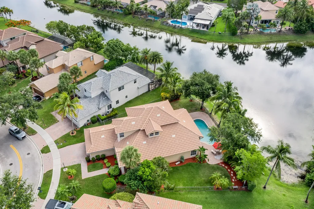 6152 NW 108th Way Parkland FL 33076