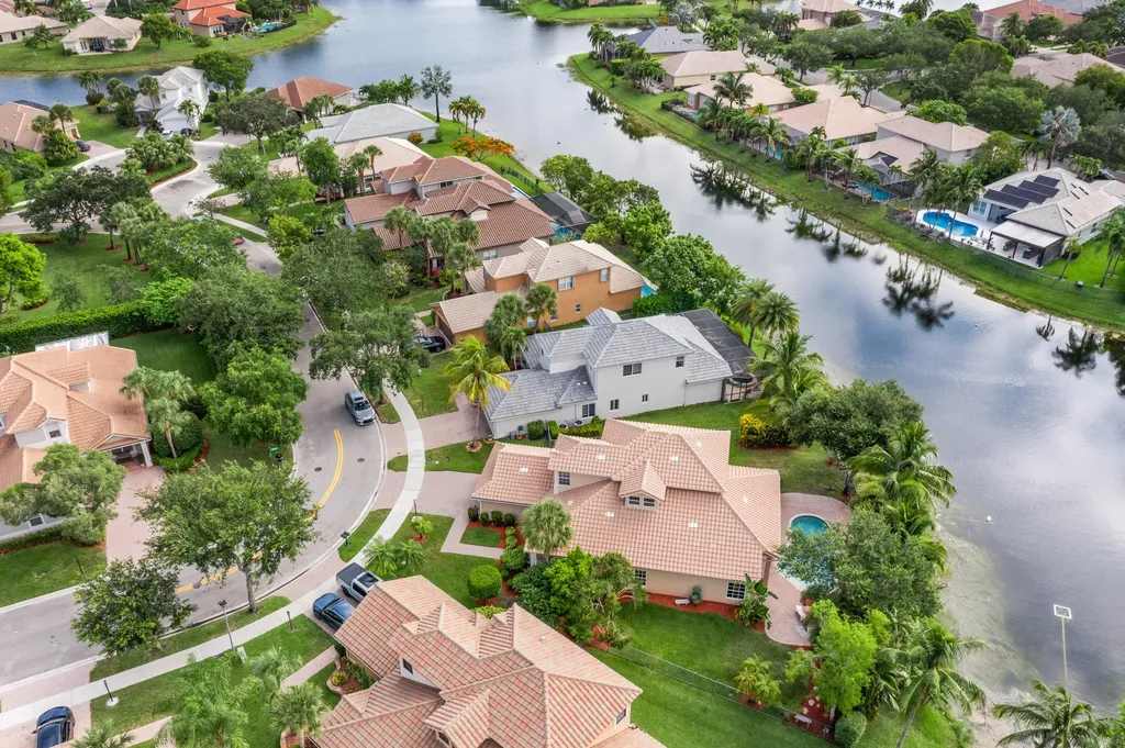 6152 NW 108th Way Parkland FL 33076