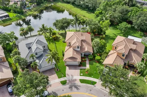 6152 NW 108th Way Parkland FL 33076