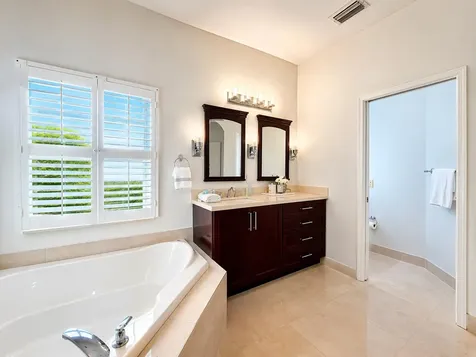 6152 NW 108th Way Parkland FL 33076